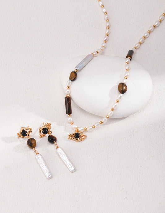 Baroque pearl necklace and earrings set