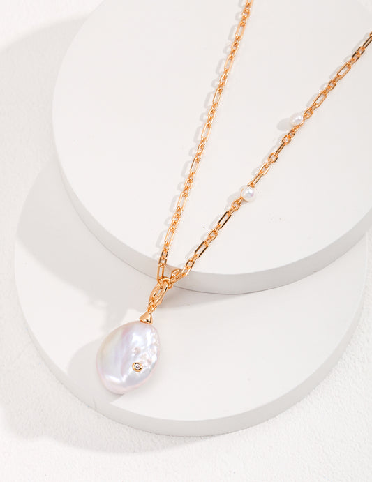 Baroque pearl necklace